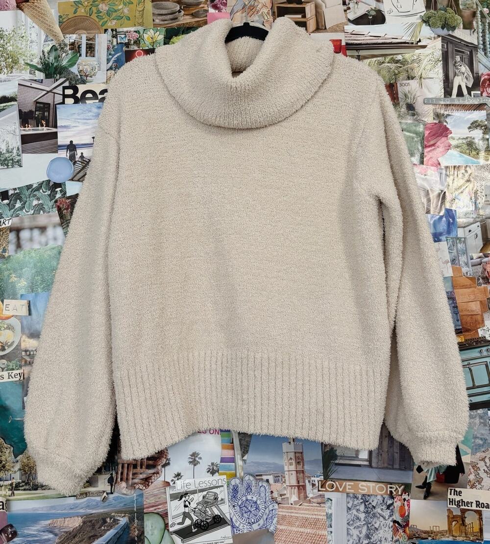 Cream Kaisley Fuzzy Turtleneck Puff Sleeve Sweater S